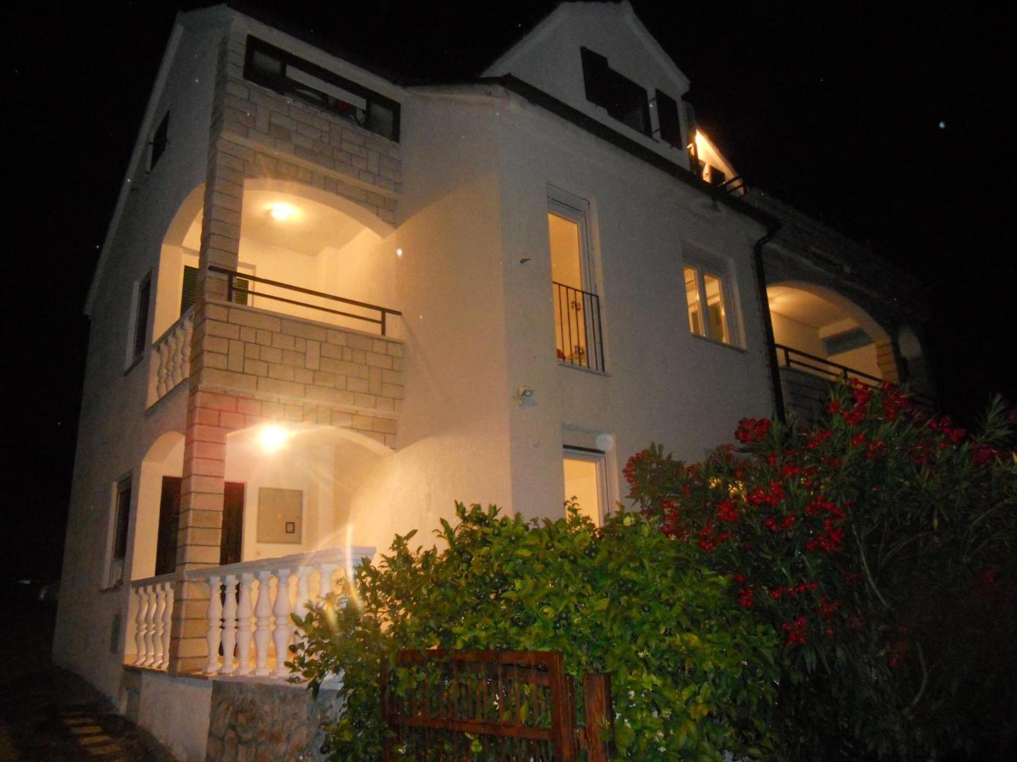 Villa Yvonne Trogir Exterior foto